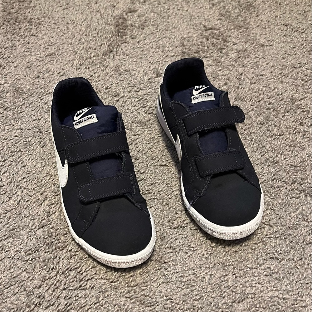 Nike Boys Navy Court Royale Athletic Shoes